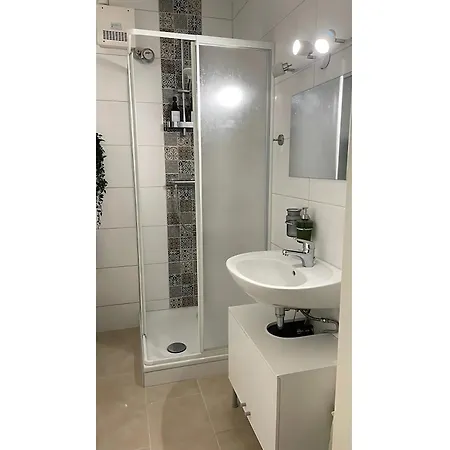 By Doni - Zentral I Parkplatz I Balkon I 4 Pax Apartment *